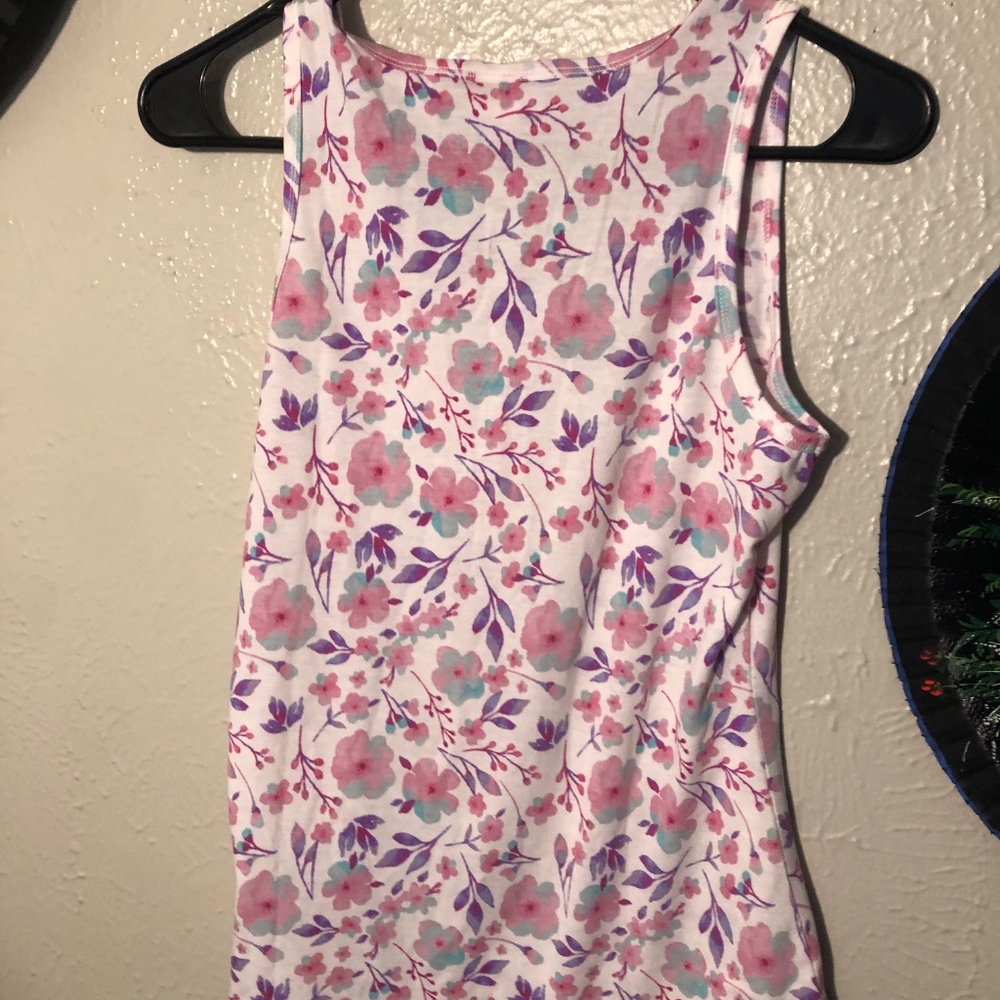Lularoe tank - Picture 4 of 7